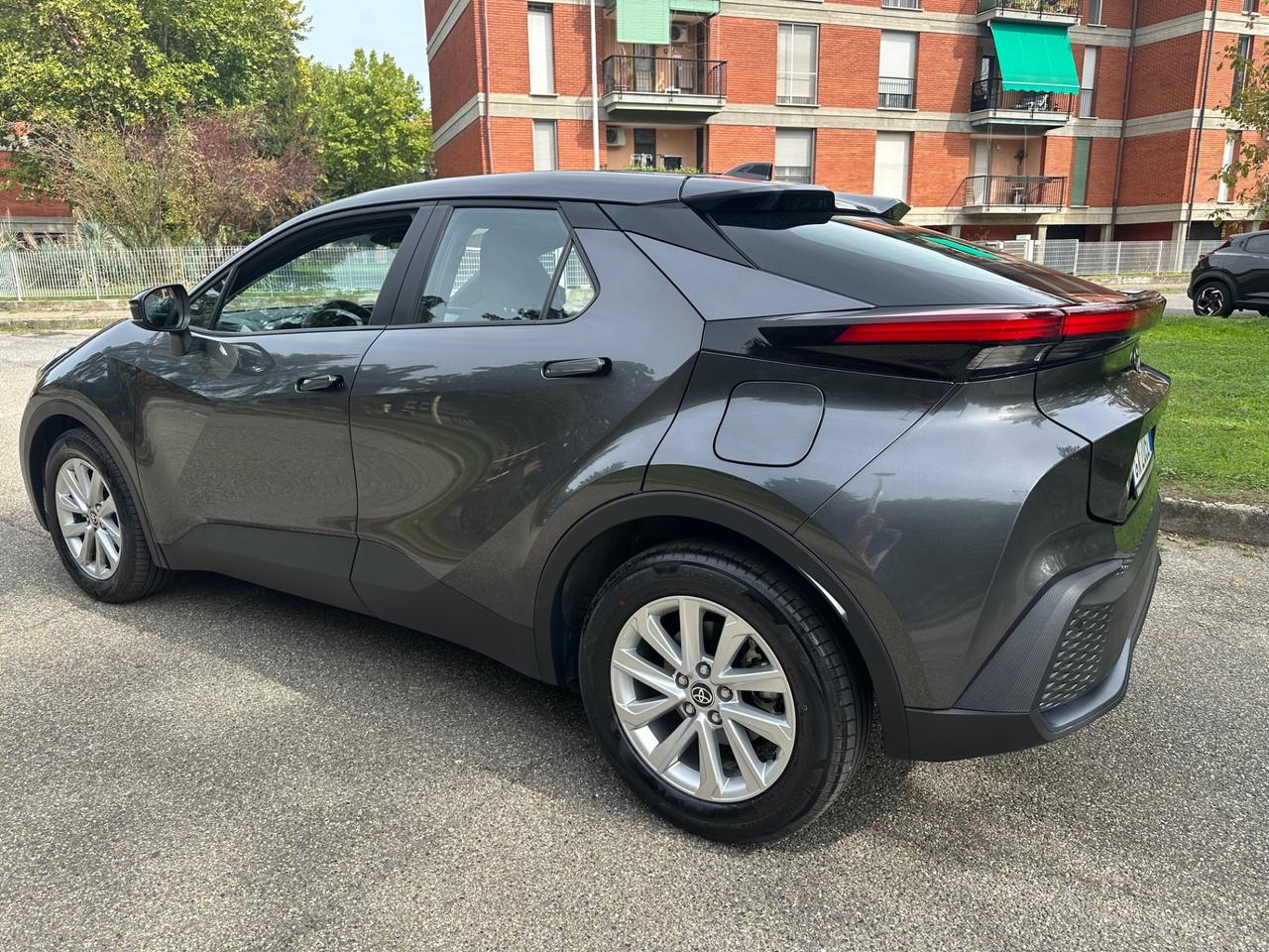 Toyota C-HR Hv lounge