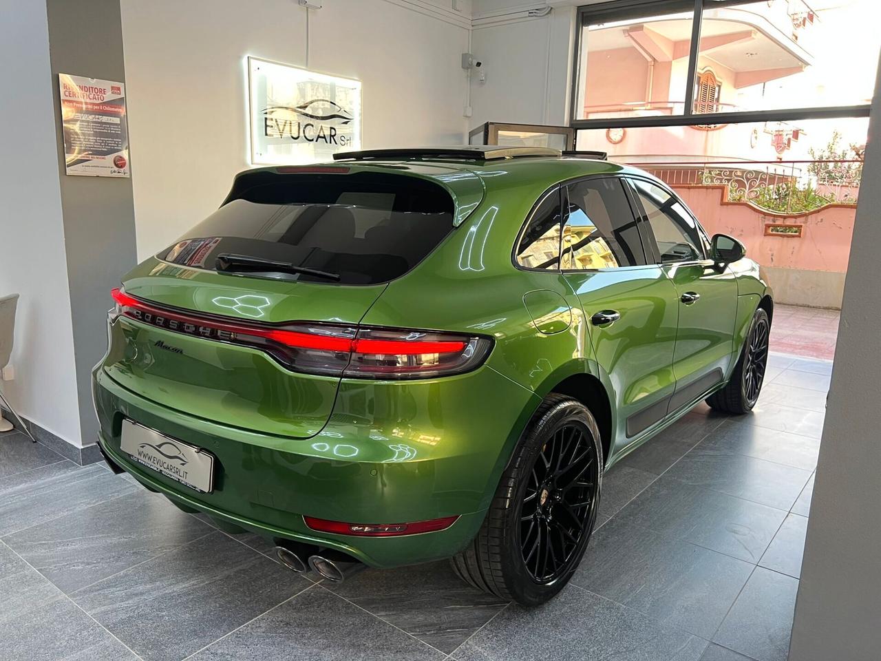 Porsche Macan 2.0 Python Green Iva Esposta
