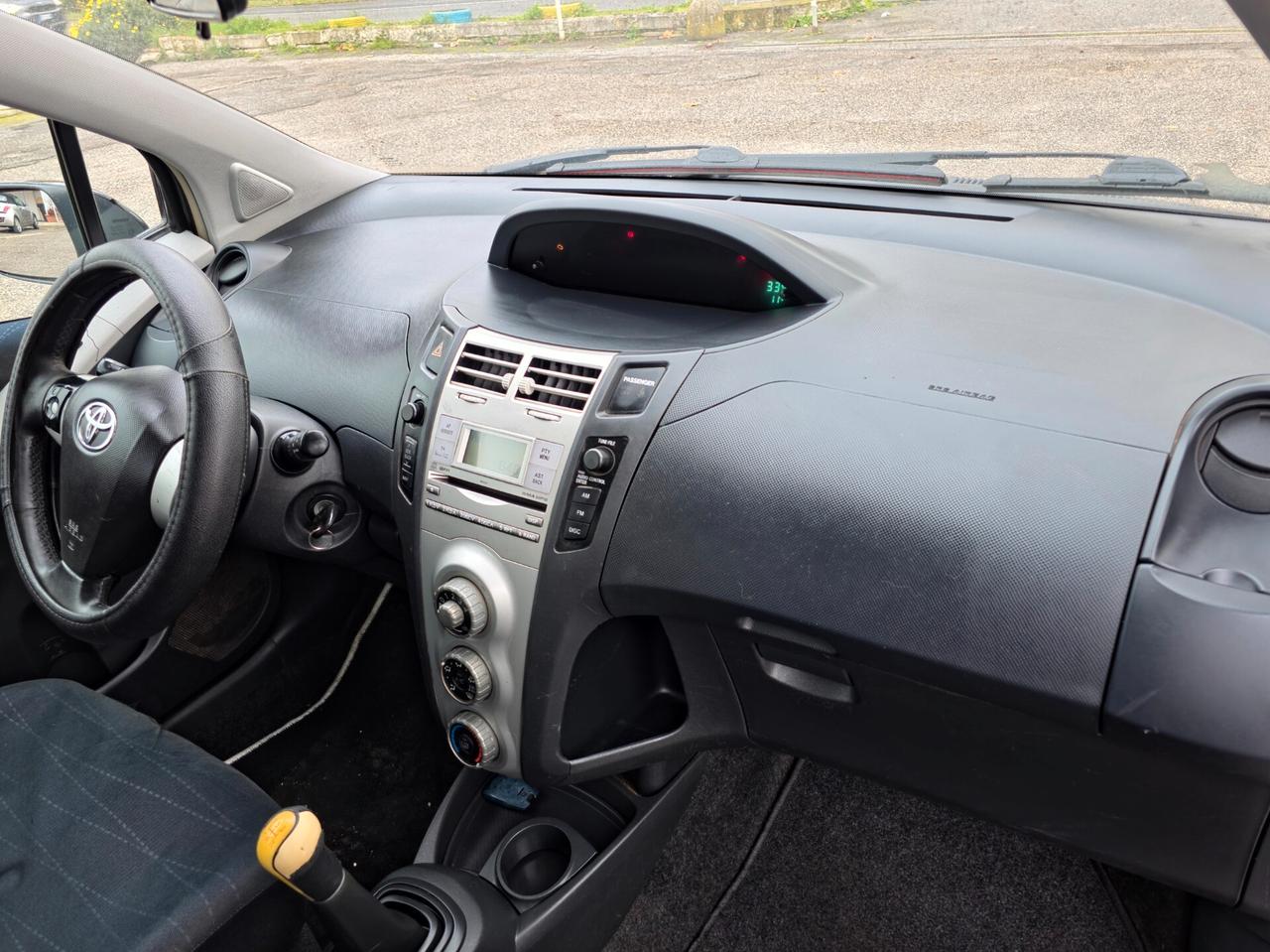 Toyota Yaris 1.3 5 porte 2007-E4 Manuale NEO Benzina