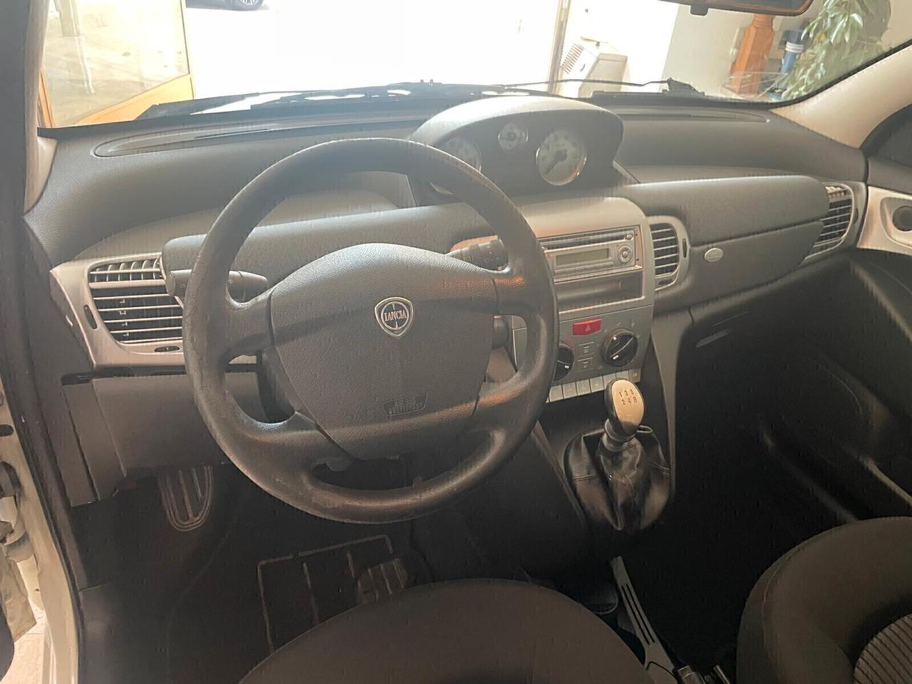LANCIA YPSILON 1.2 60 CV "DA NEOPATENTATI"