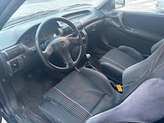 Opel Astra 2.0 16V Anche permuta o scambi0