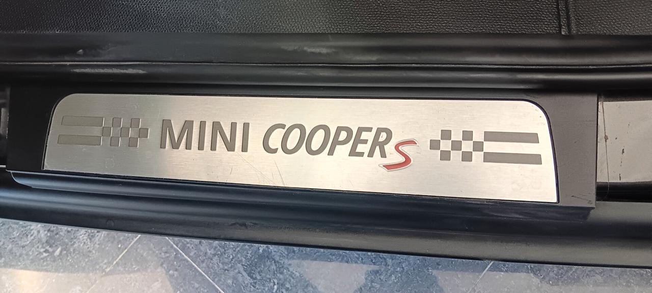 Mini Cooper SD Countryman 2.0 Business Automatica