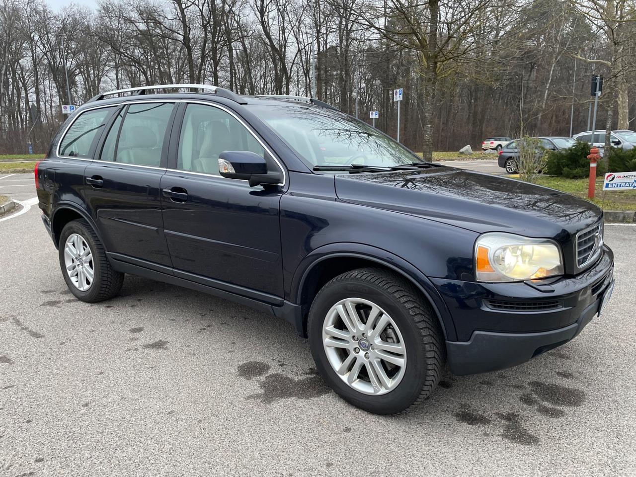 Volvo XC 90 XC90 2.4 D5 185 CV aut. AWD Executive* 7 posti *