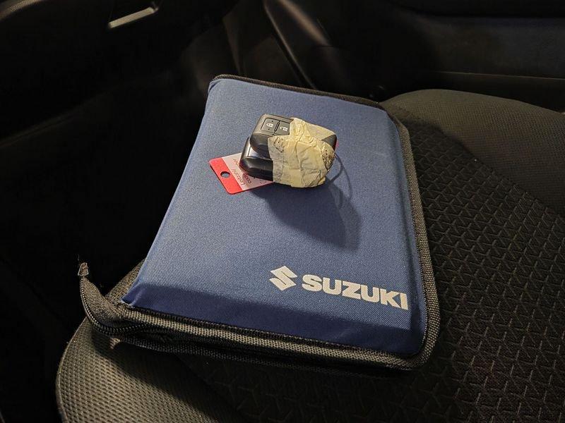 Suzuki Swift (2017-2024) 1.2 Hybrid Top