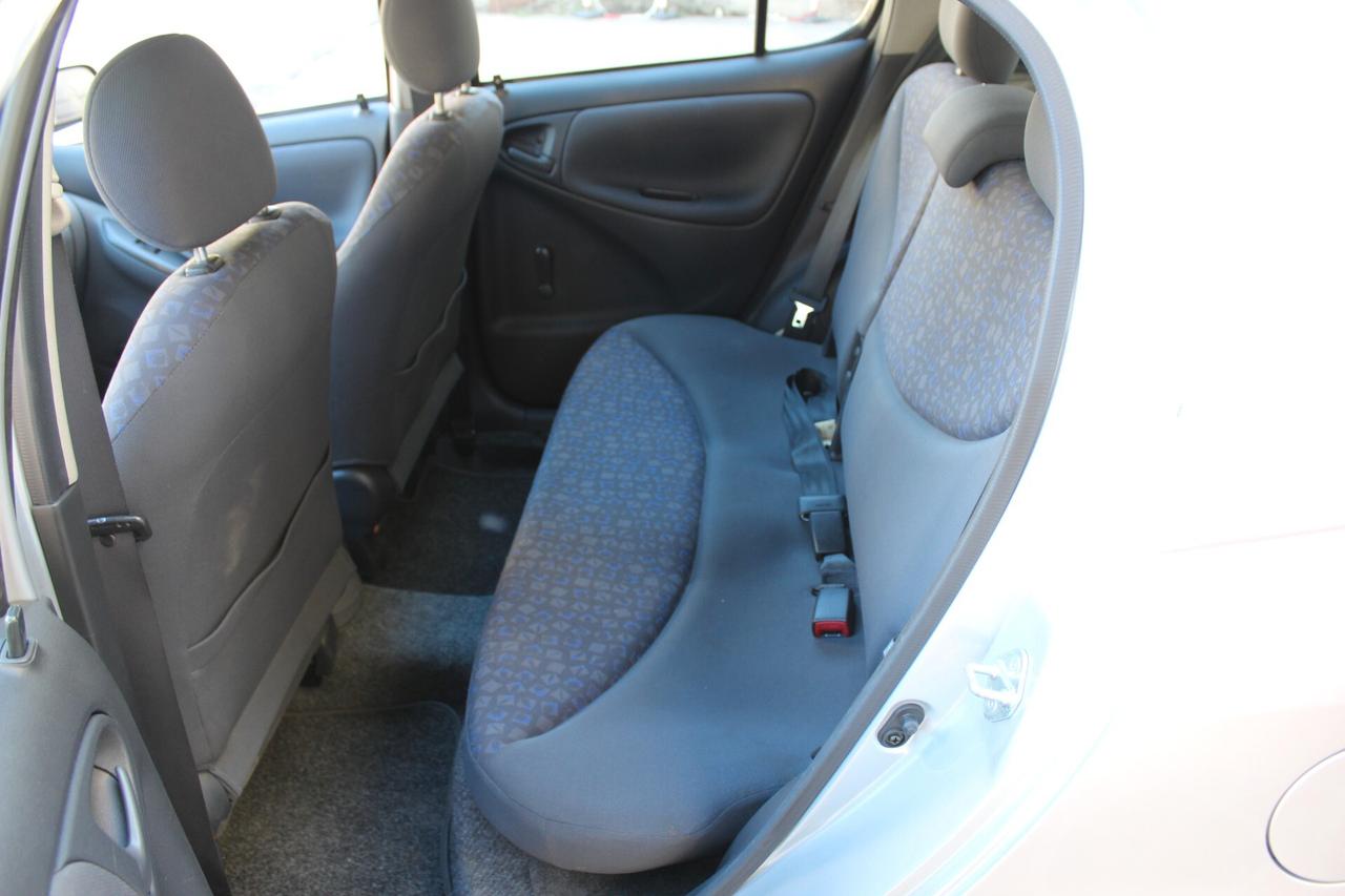 Toyota Yaris 1.3i 16V cat 5 porte Neopatentati SOLI 46000 km