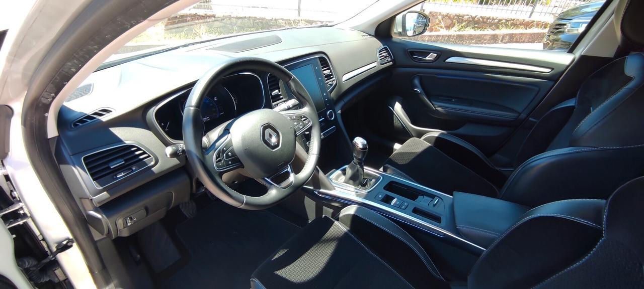 Renault Megane 1.5 Blue dCi 115 CV Intens