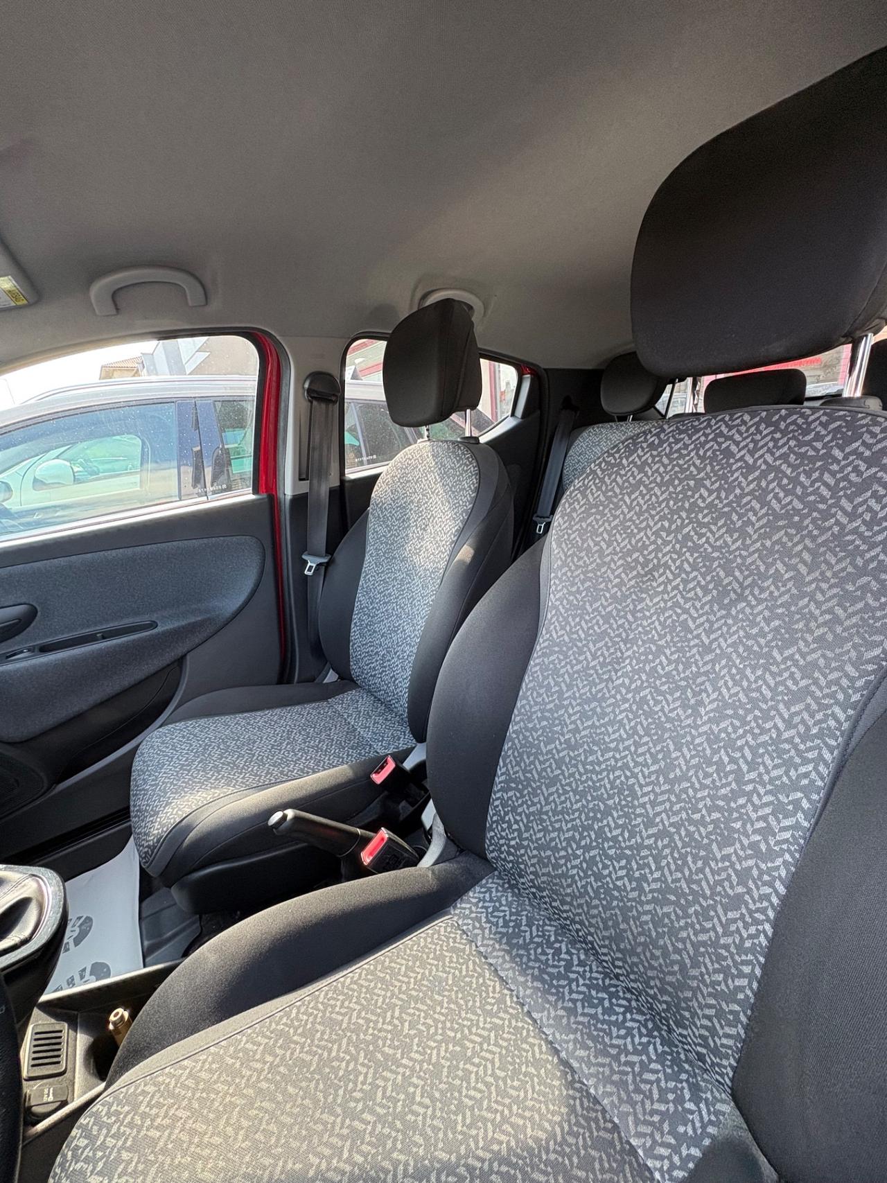 Lancia Ypsilon 1.2 69 CV 5 porte GPL Ecochic Gold