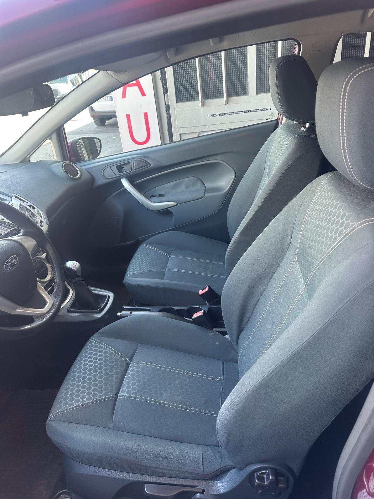 Ford Fiesta 1.4 TDCi 70CV 3 porte Titanium