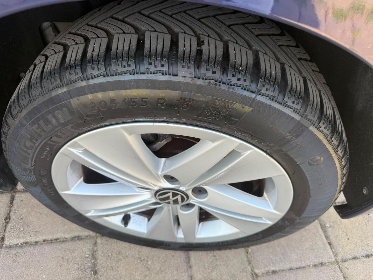 Volkswagen Golf VIII 1.0 etsi 110cv DSG