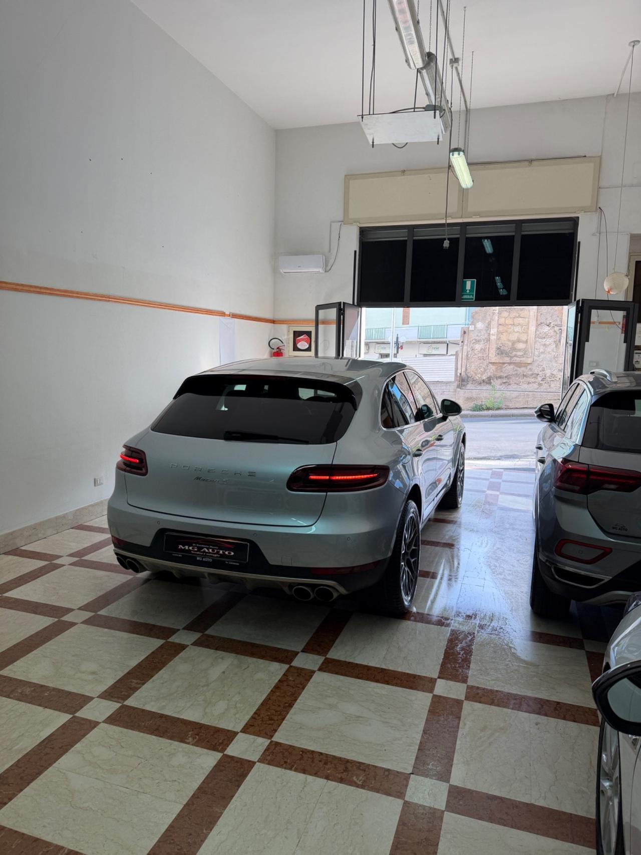 Porsche Macan S