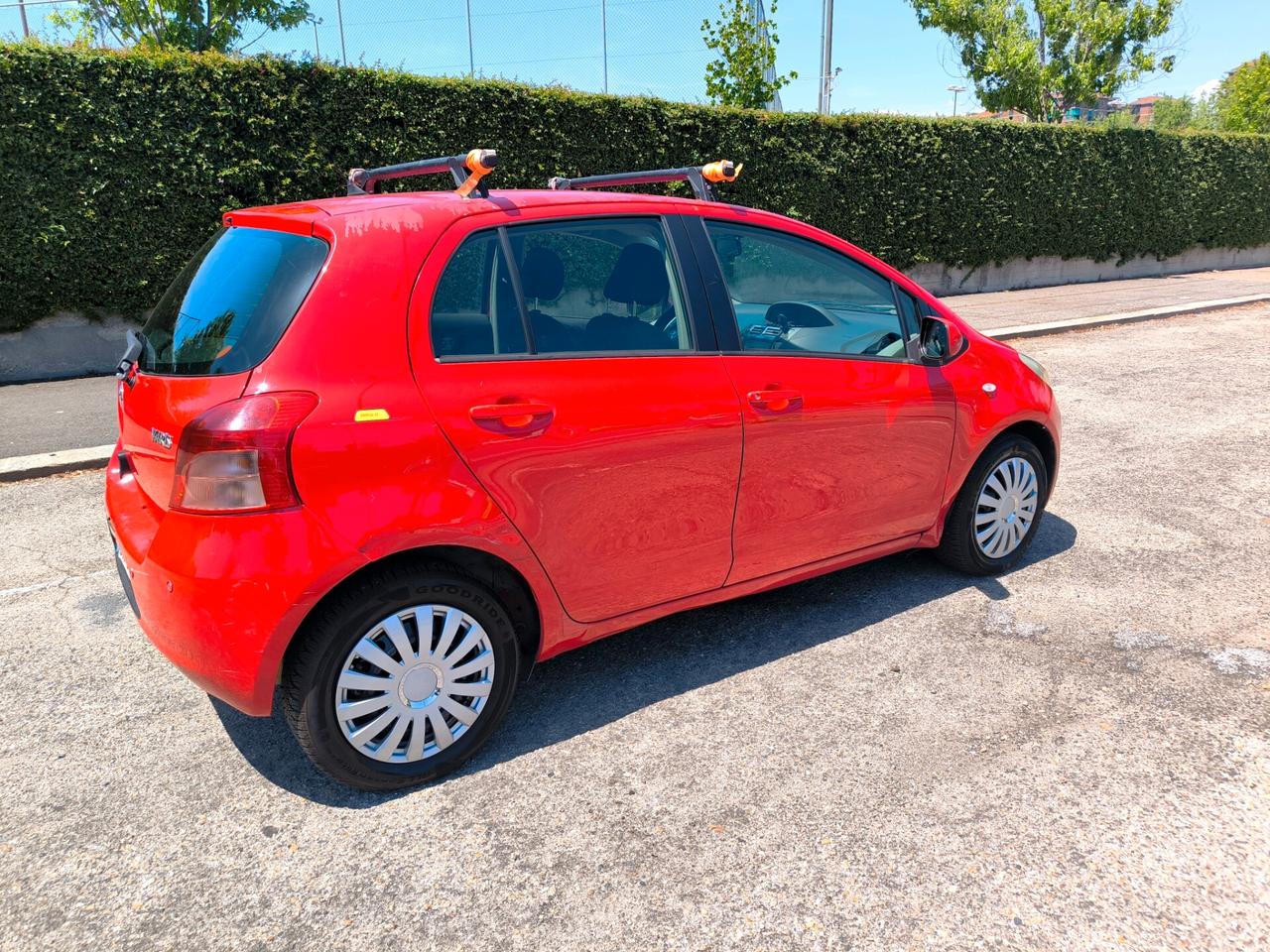 Toyota Yaris 1.0 5 porte Sol