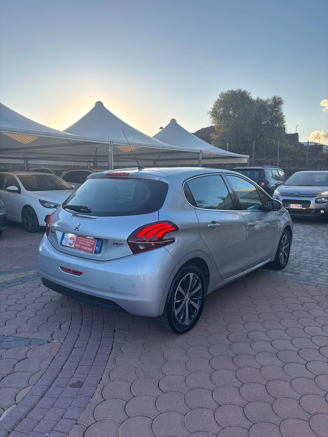 Peugeot 208 1.2 benzina 82cv 5p limited edition