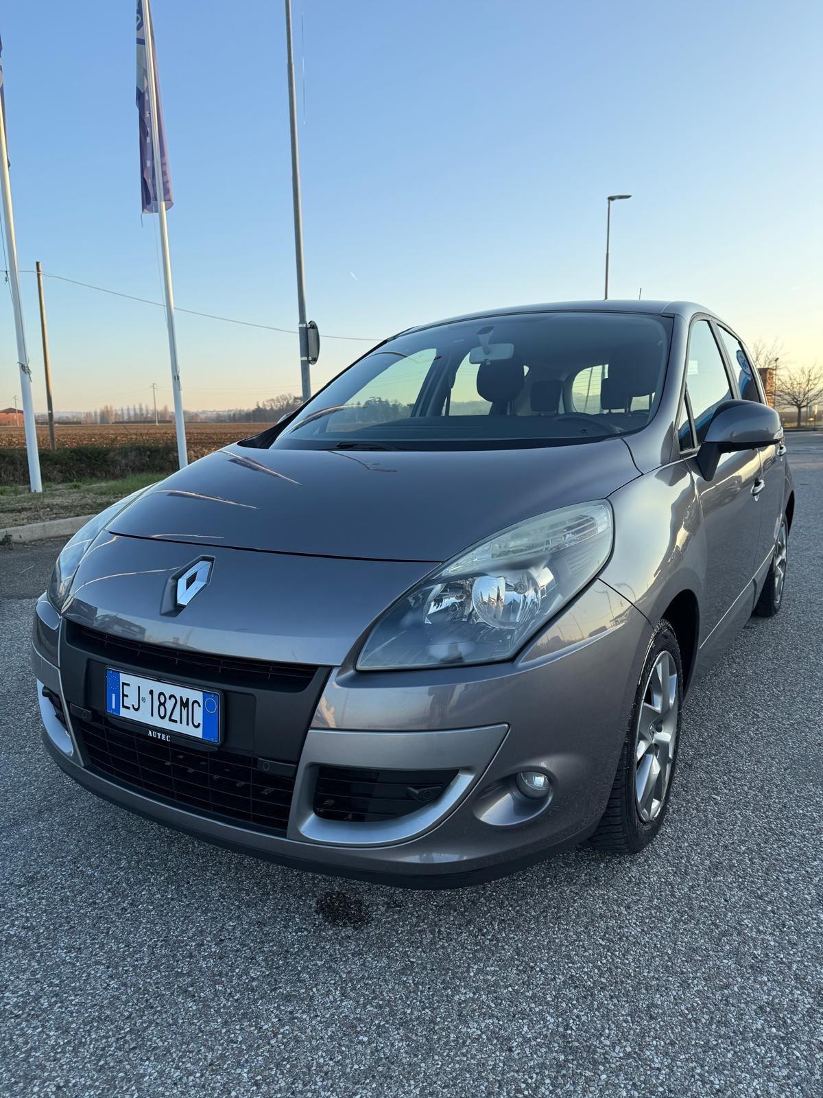 Renault Scenic Scénic X-Mod 1.6 Attractive