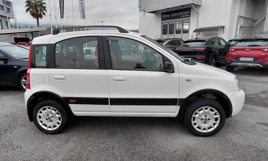 Fiat Panda 1.2 4x4 Climbing "GPL + GANCIO TRAINO"