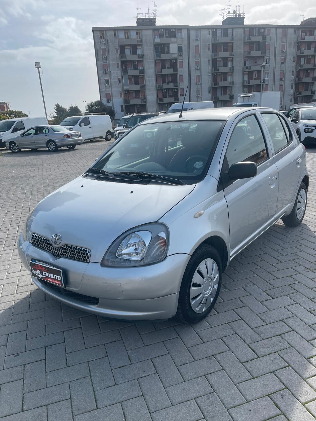 Toyota Yaris 1.0i 5 porte