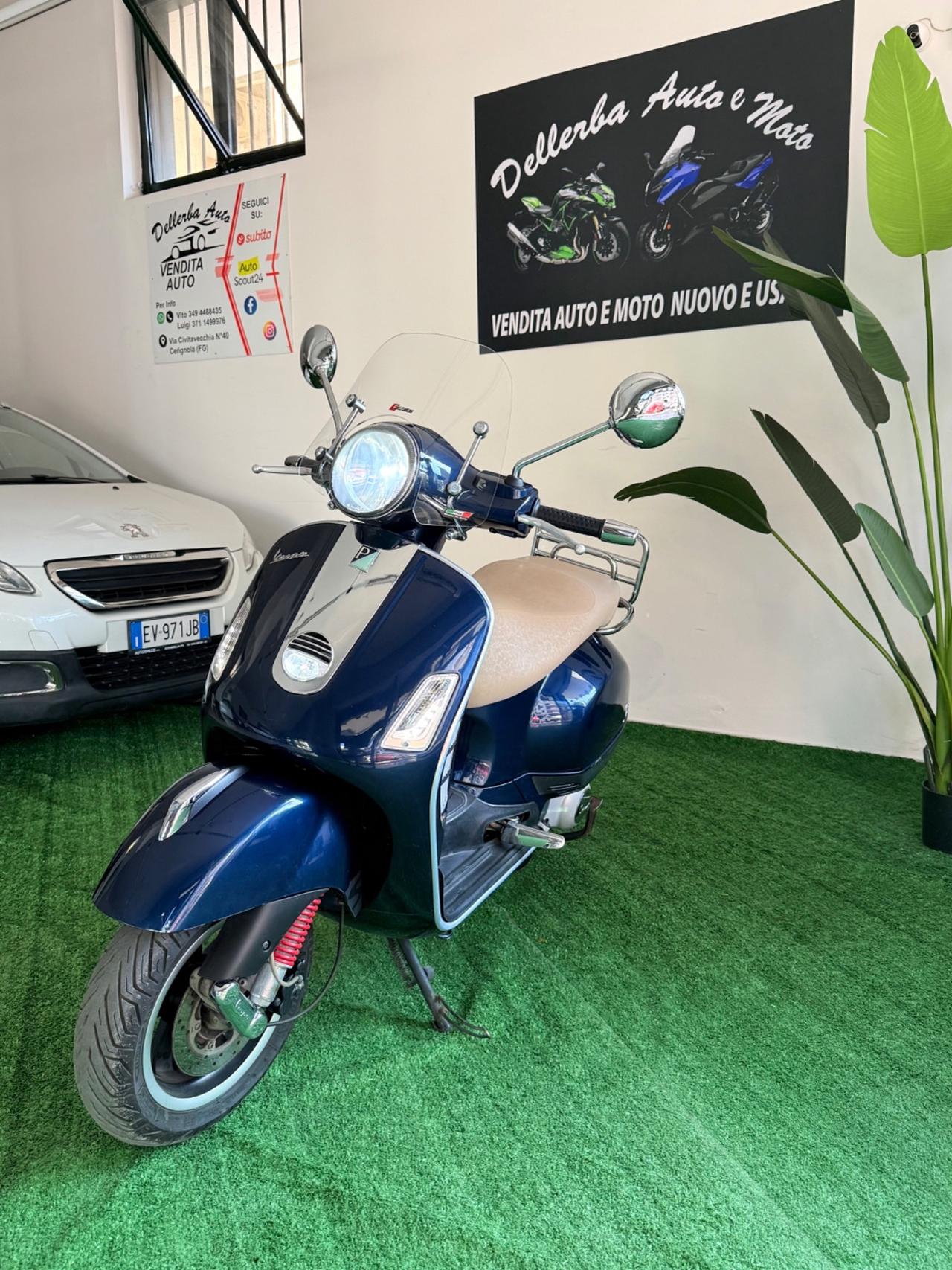 Piaggio Vespa 250 GTS SUPER
