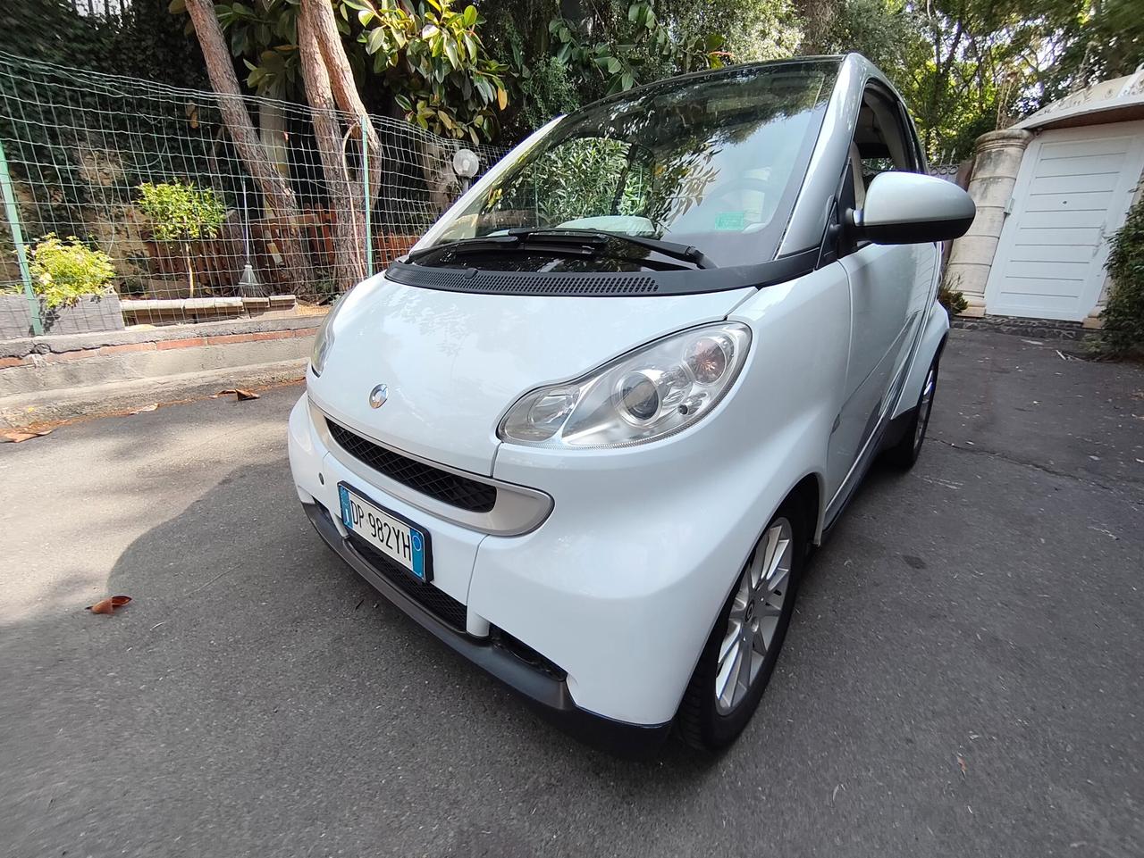 Smart ForTwo 1000 Passion leggi