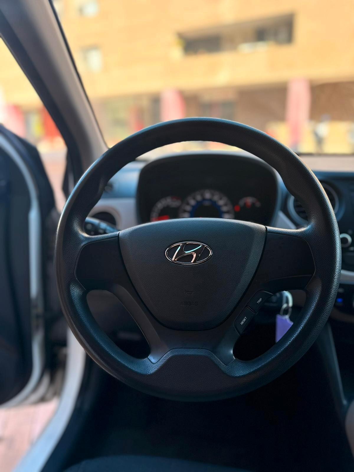 Hyundai i10 1.0 MPI Login A/T