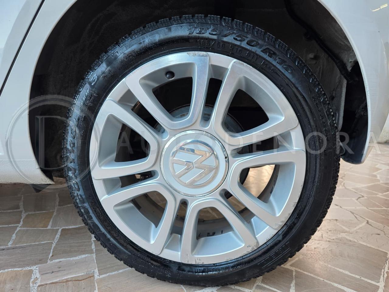 Volkswagen up! 1.0 5p. eco move BlueMotion Technology#METANO#PELLE#CRUISE#SEDILI RISCALDABILI