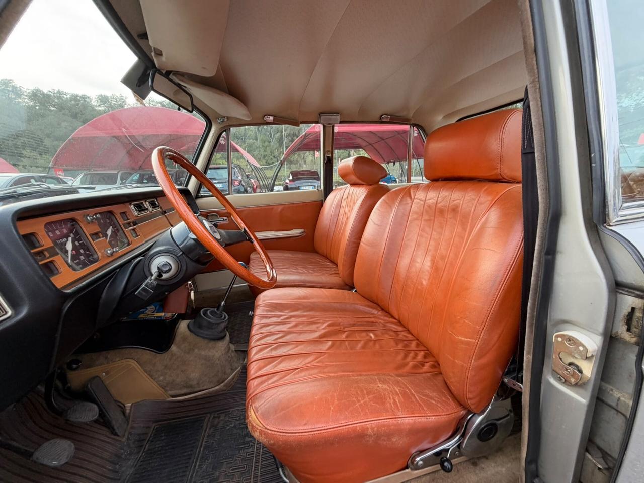 Lancia 820 2000