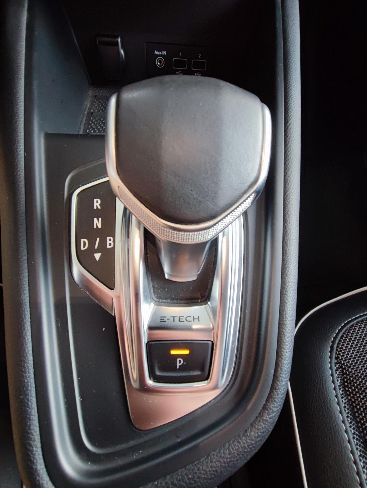 Renault Captur Plug-in Hybrid E-Tech 160 CV Initiale Paris