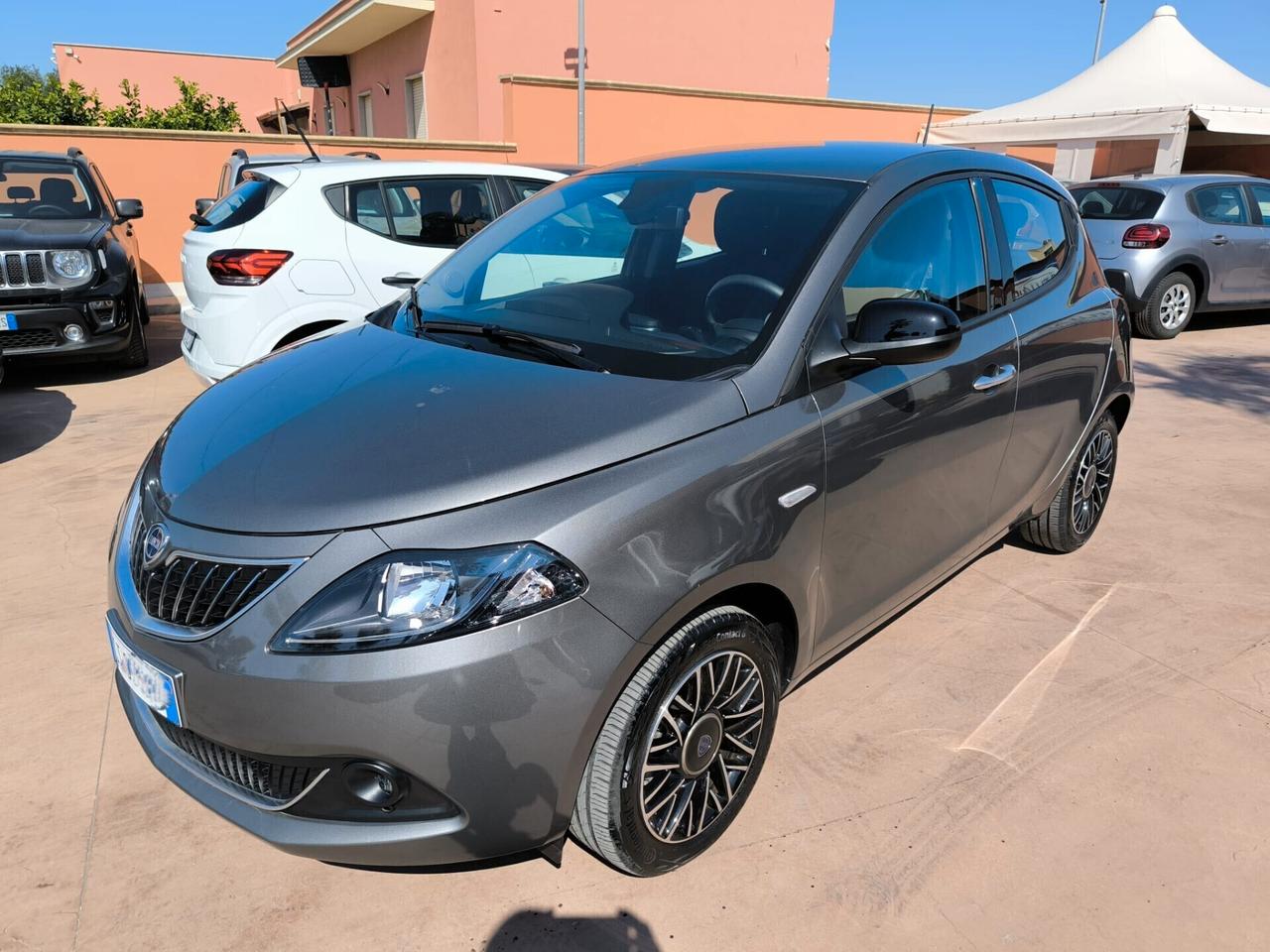 Lancia Ypsilon 1.0 FireFly 5 porte S&S Hybrid Gold Plus
