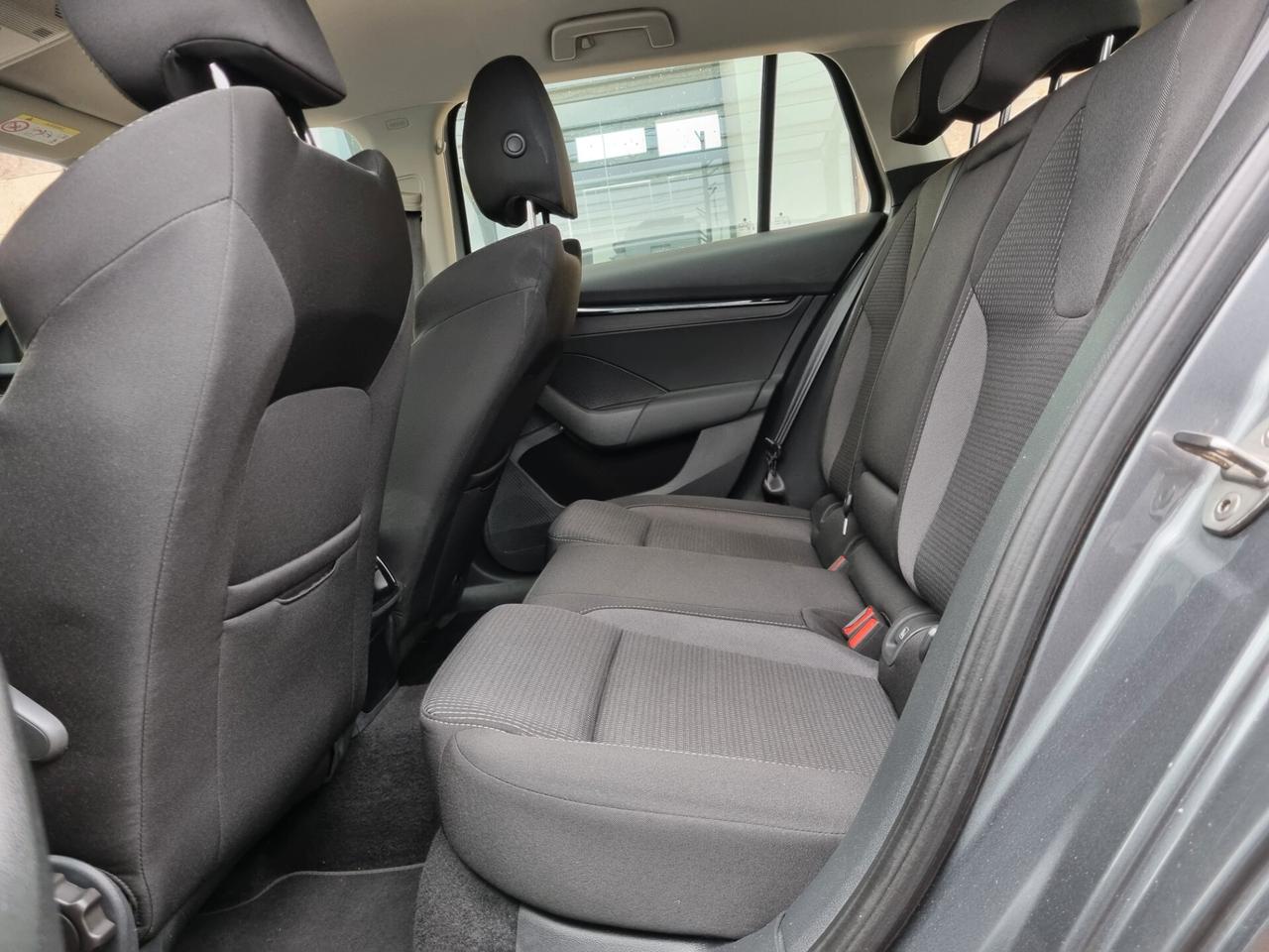 Skoda Octavia IV Wagon 2.0 tdi evo Ambition 115cv dsg