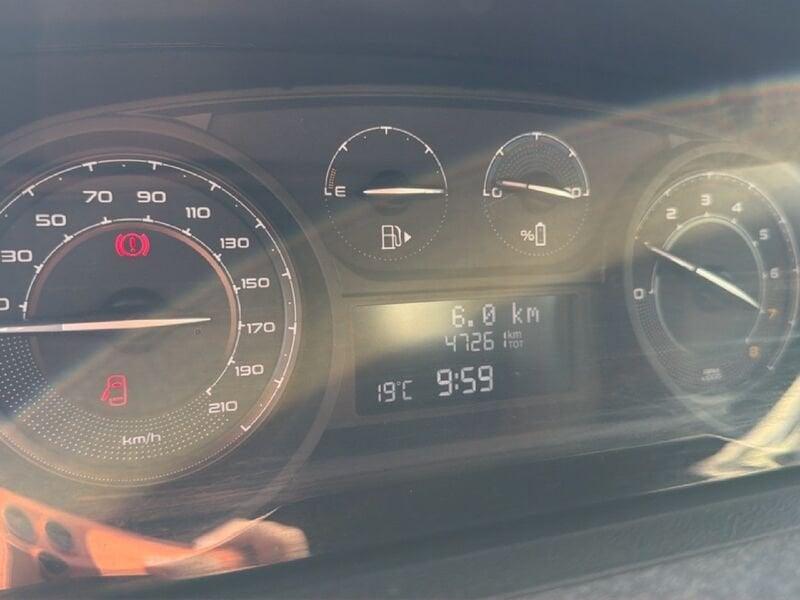 Lancia Ypsilon 1.0 FireFly 70cv Hybrid Silver Plus