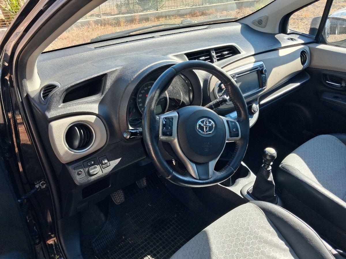 TOYOTA - Yaris - 1.4 D-4D 5p. Active