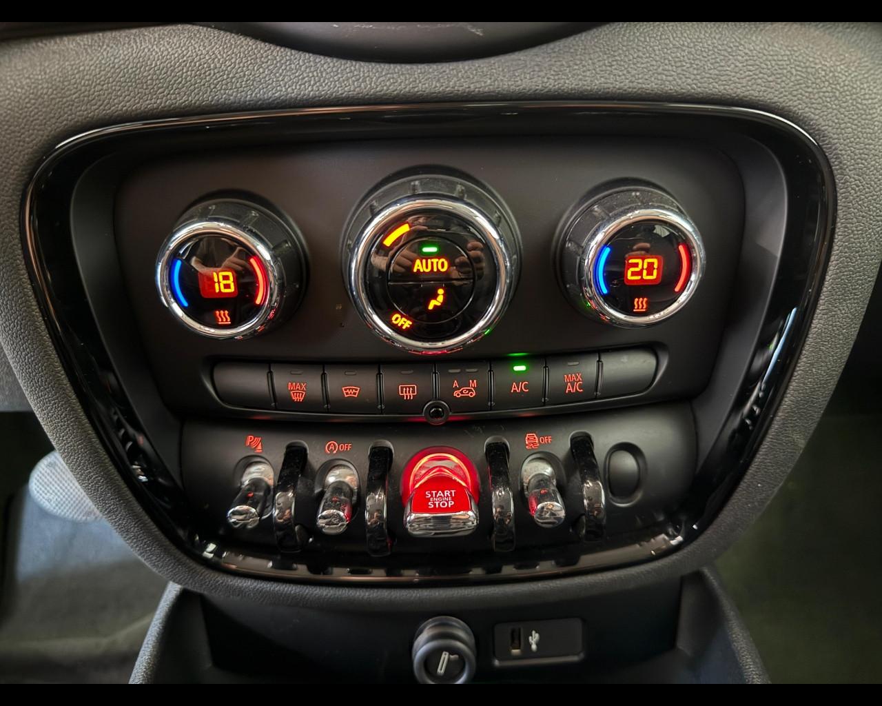 MINI Mini Clubman (F54) - Mini 2.0 Cooper D Mayfair Edition Clubman