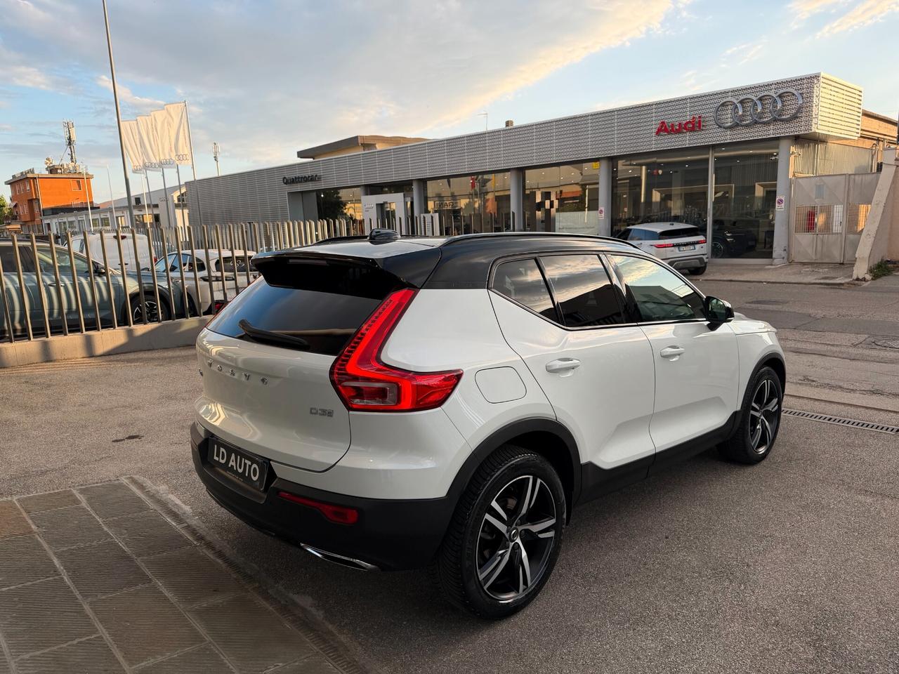 Volvo XC40 D3 R-design