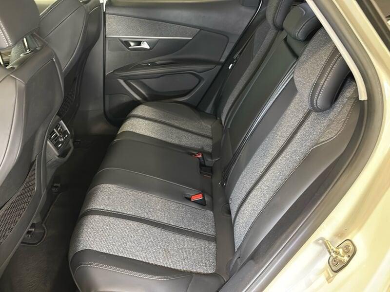 Peugeot 3008 3008 1.5 bluehdi 130cv Cambio Manuale