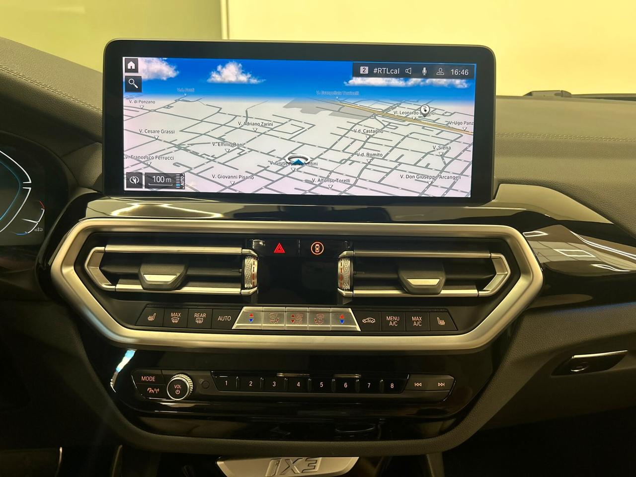 Bmw IX3 Impressive