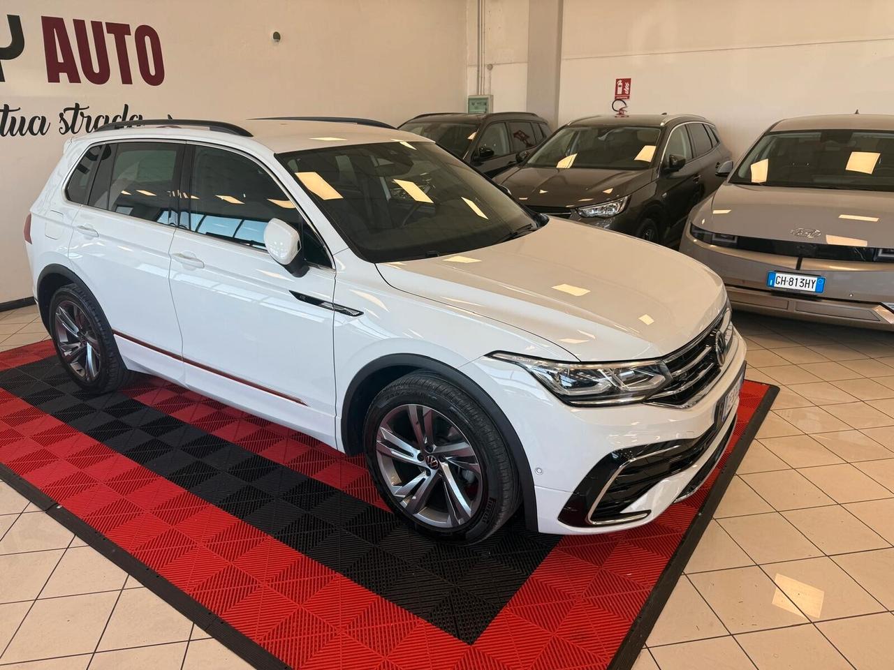 Volkswagen Tiguan 2.0 TDI 150 CV SCR DSG R-Line