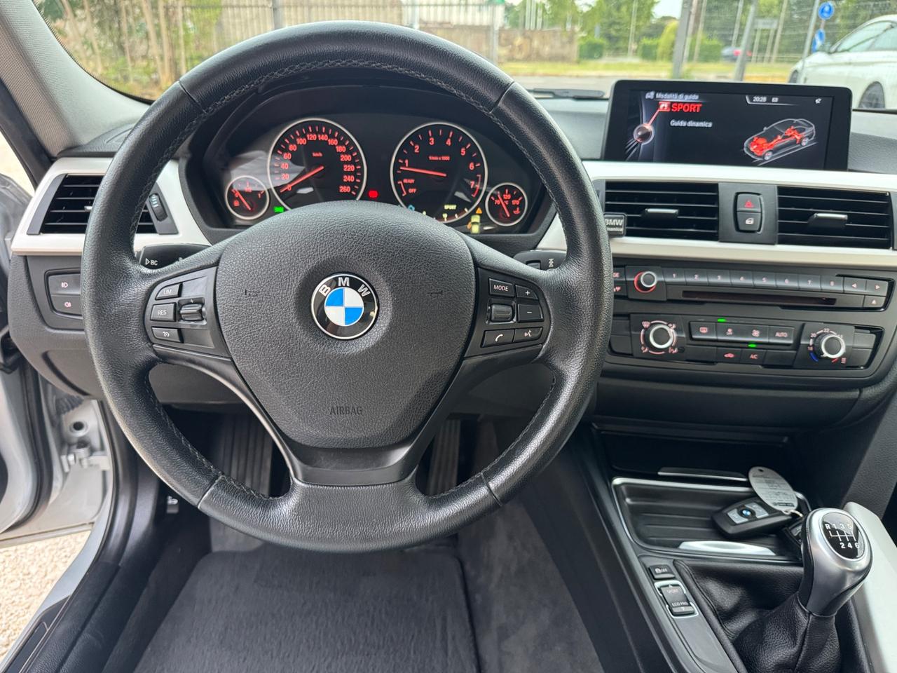 Bmw 320i Berlina 184cv Manuale Auto Pari al Nuovo