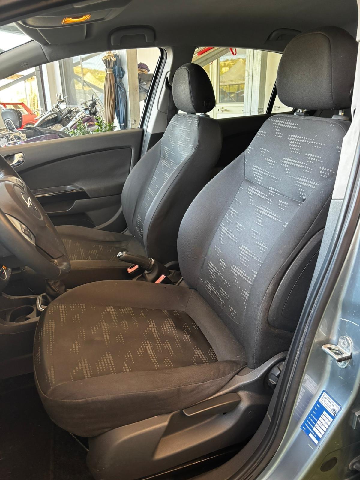 Opel Corsa 1.2 5 porte Sport