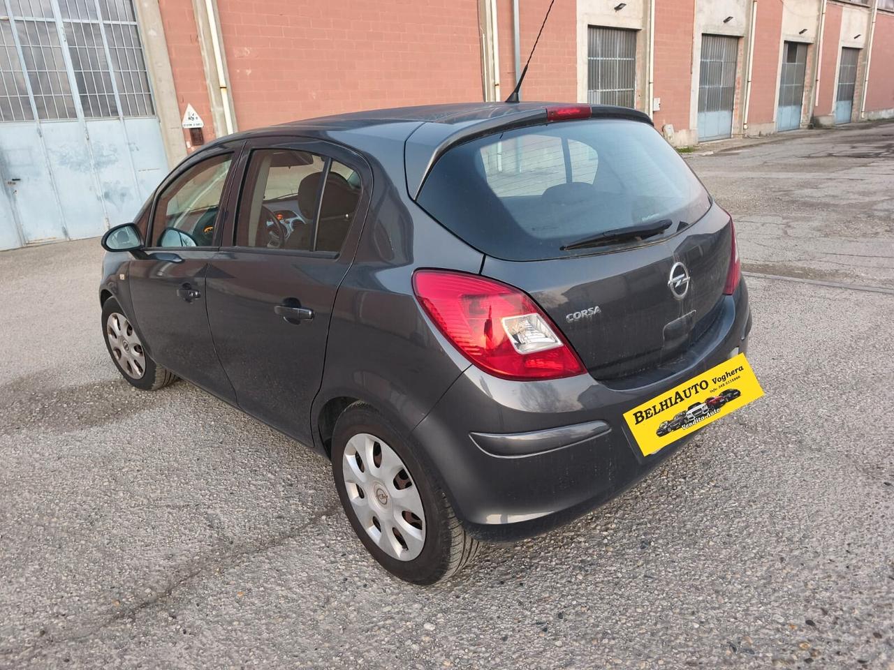 Opel Corsa 2011----1.2 Benzina Neopatentati