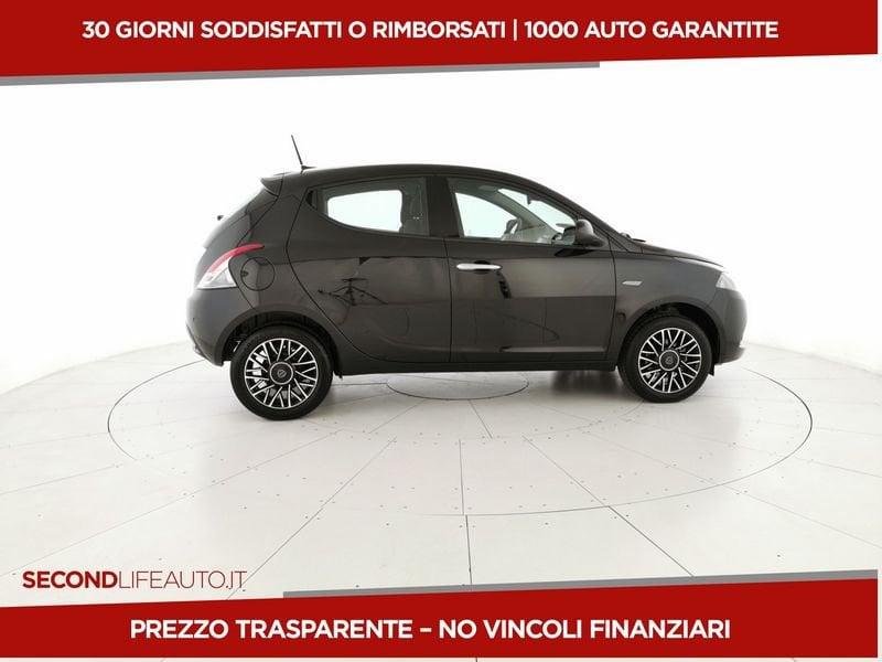 Lancia Ypsilon My24 1.0 Firefly 70 CvStart&Stop Hybrid Platino