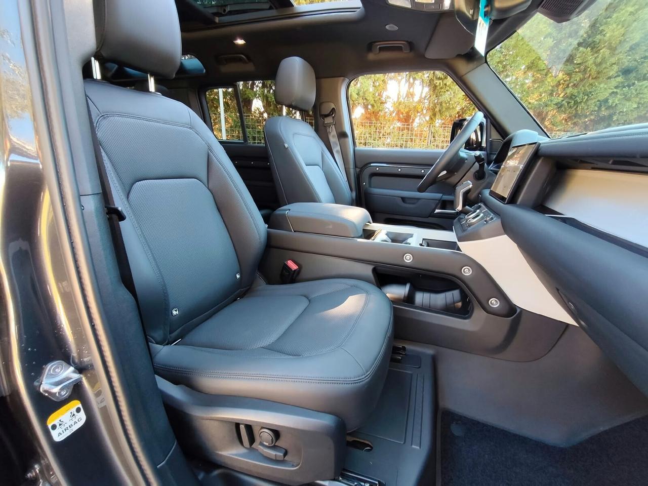 Land Rover Defender 110 3.0D I6 200 CV AWD Auto X-Dynamic SE