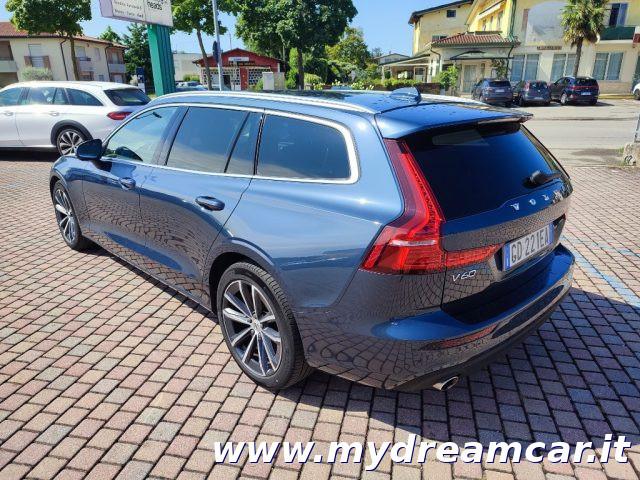 VOLVO V60 B4 (d) Geartronic Momentum Business Pro