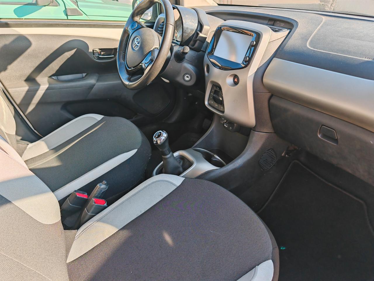 Toyota Aygo 1.0 VVT-i 69 CV 5 porte Perfetta