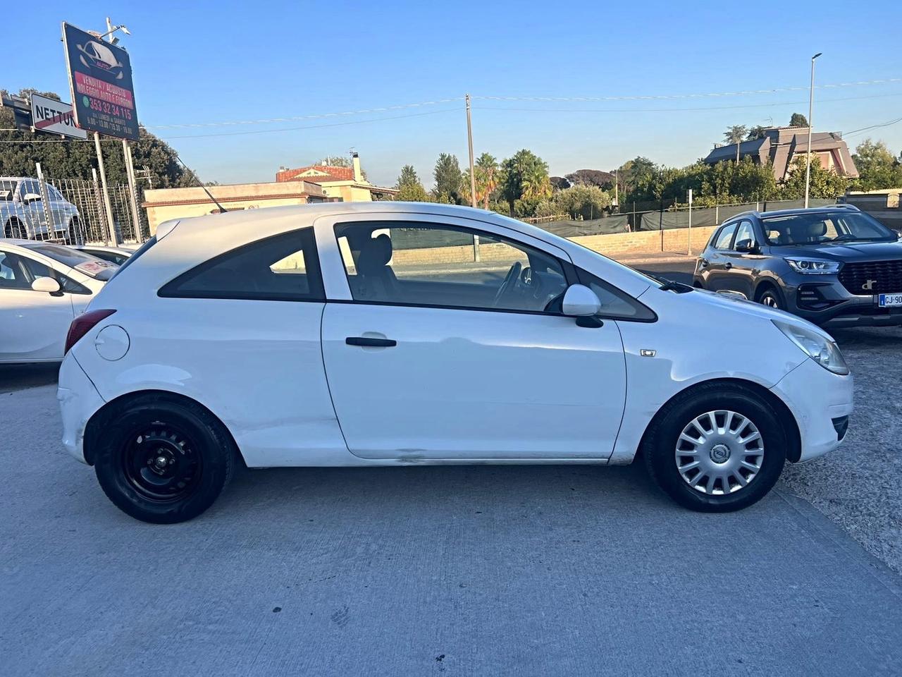 Opel Corsa 1.2 3 porte Club