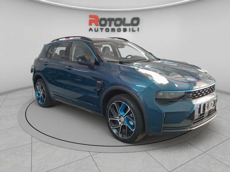 LYNK&CO 01 01 PHEV