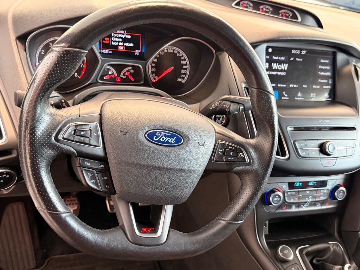 Ford FOCUS ST 2.0 250CV MANUALE