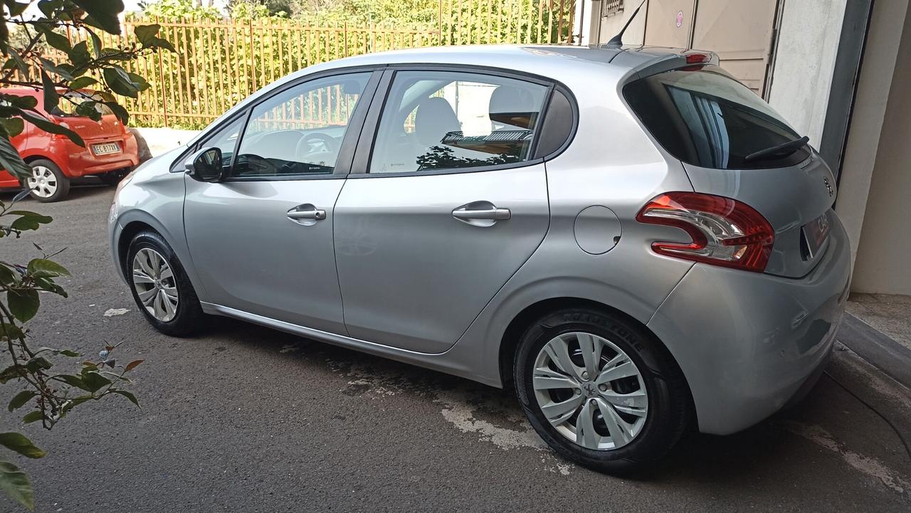 Peugeot 208 1.4 HDi 68 CV 5 porte Active