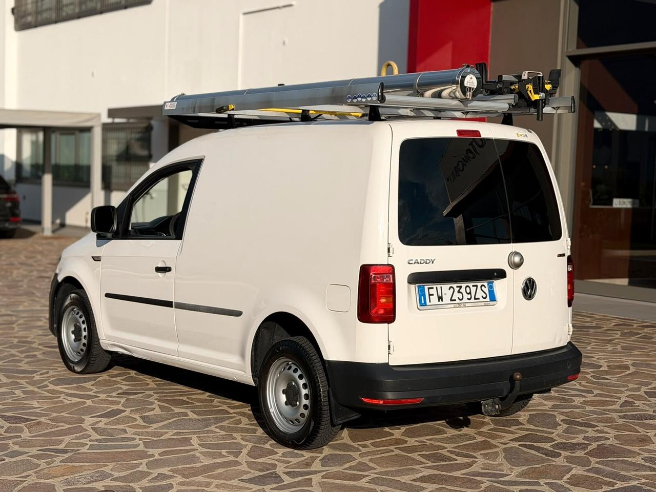 Volkswagen Caddy 2.0 TDI 122 CV 4MOTION - officina mobile gancio