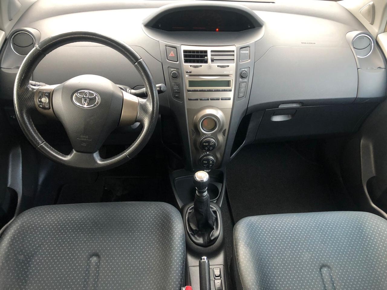 Toyota Yaris 1.3 5 porte Sol