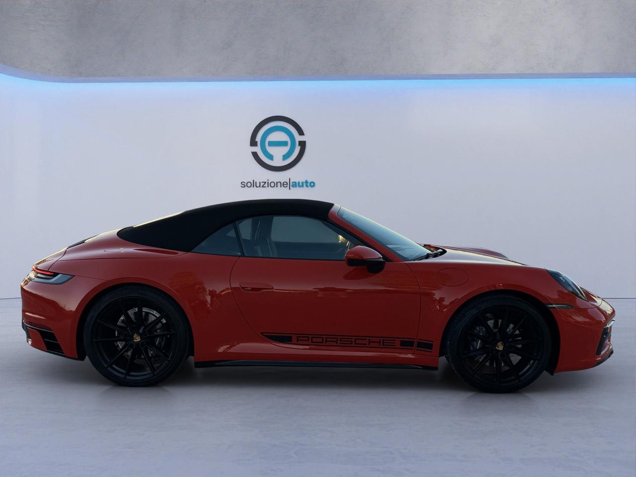 Porsche 911 Carrera Cabriolet 992