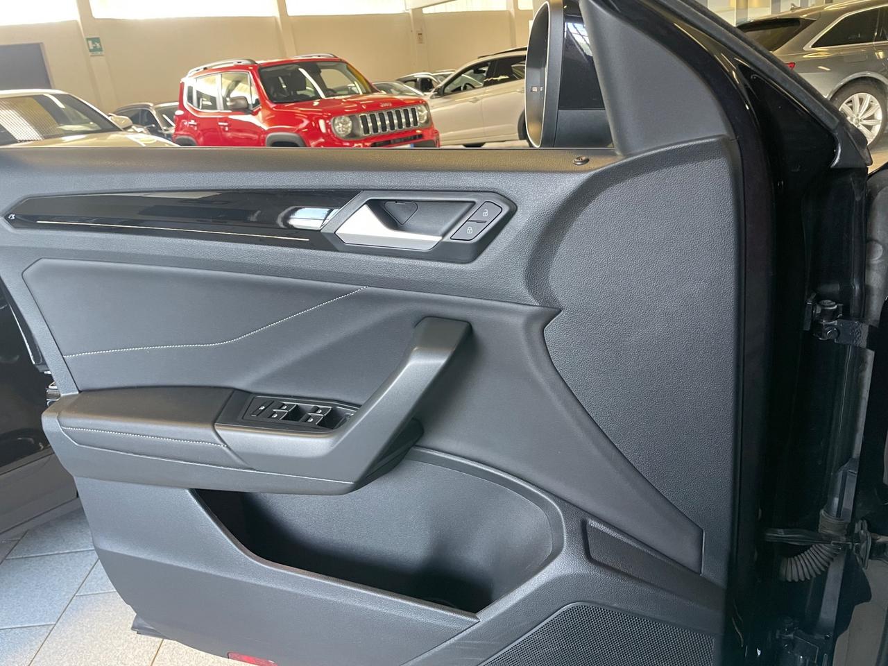 Volkswagen T-Roc 1.5 TSI ACT DSG R-Line Telec.