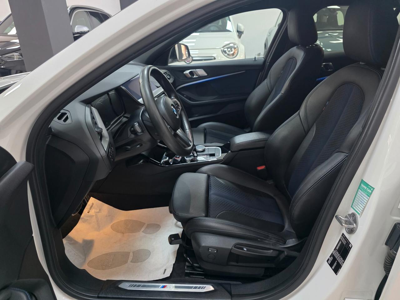 Bmw 116 116d 5p. Msport